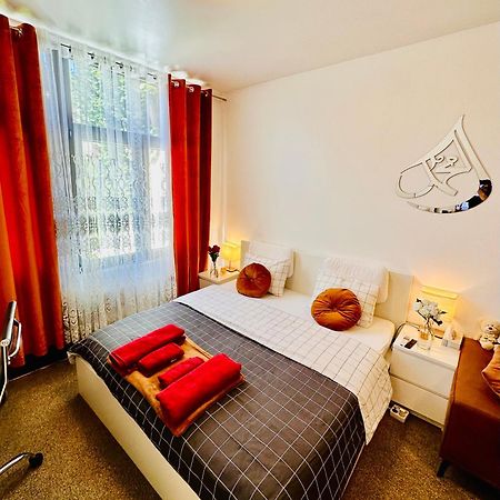 Lux Studio Appartment Brussel Bagian luar foto